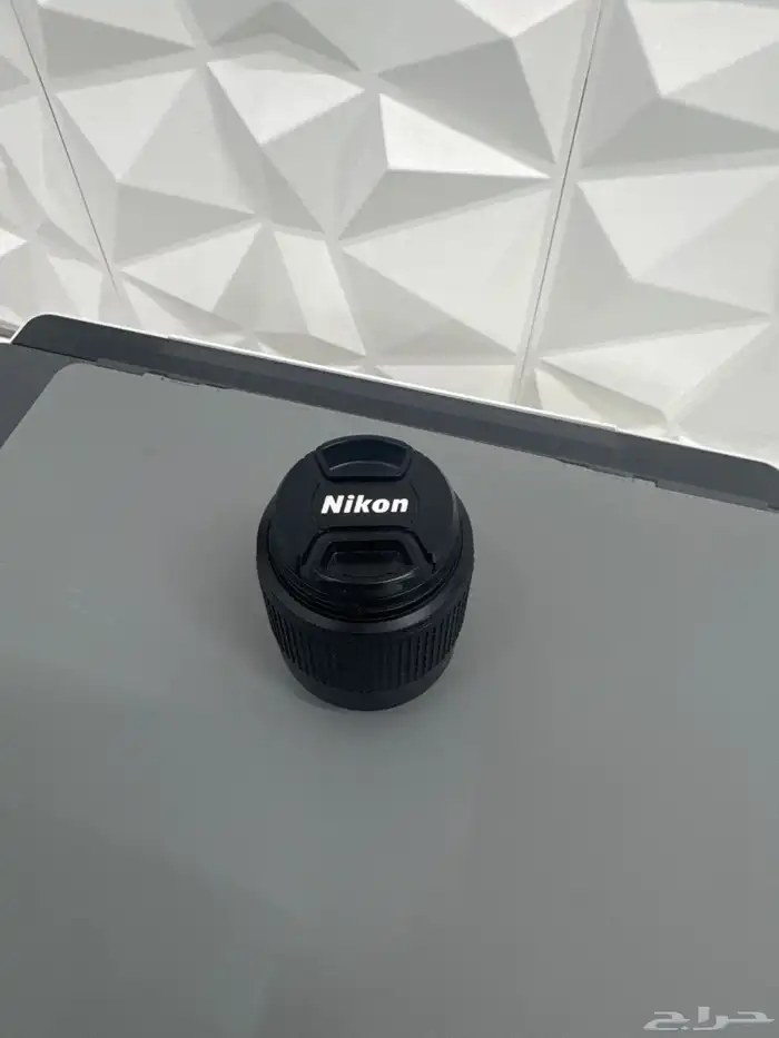 عدسة نيكون 55-200 4