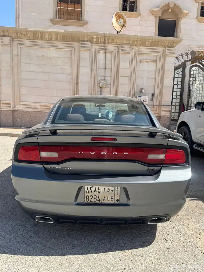 للبيع دوج تشارجر 2012 1