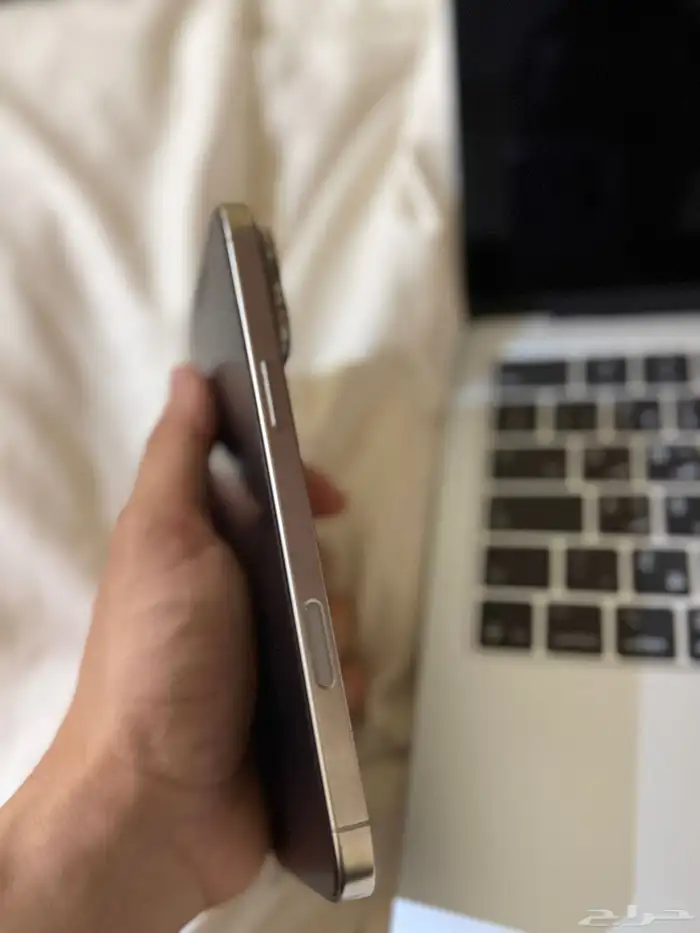 ايفون 16 برو ماكس 256 جيجا 3