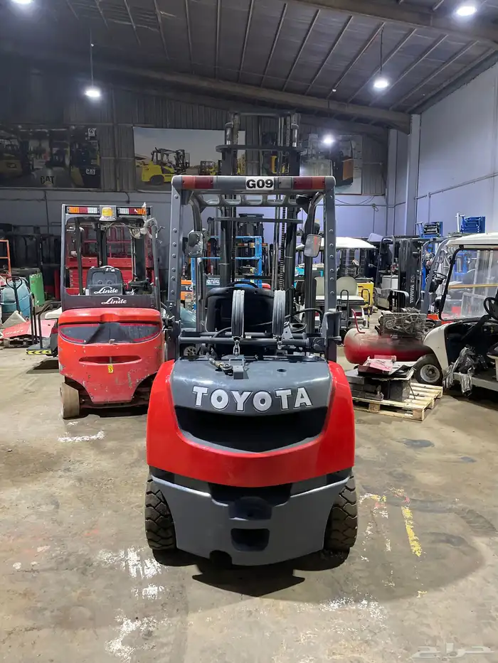 رافعه تويوتا 2.5 طن 2016 للبيع 1