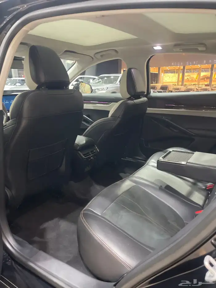 فورد تورس تيتانيوم فل كامل موديل 2023 14