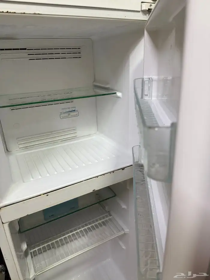 ثلاجة توشيبا شغال ماف اي شي نظيف ف درج معي 0