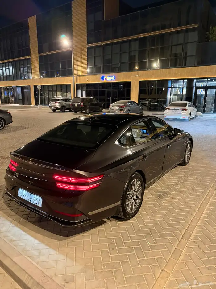 جينسس G80 2025 3