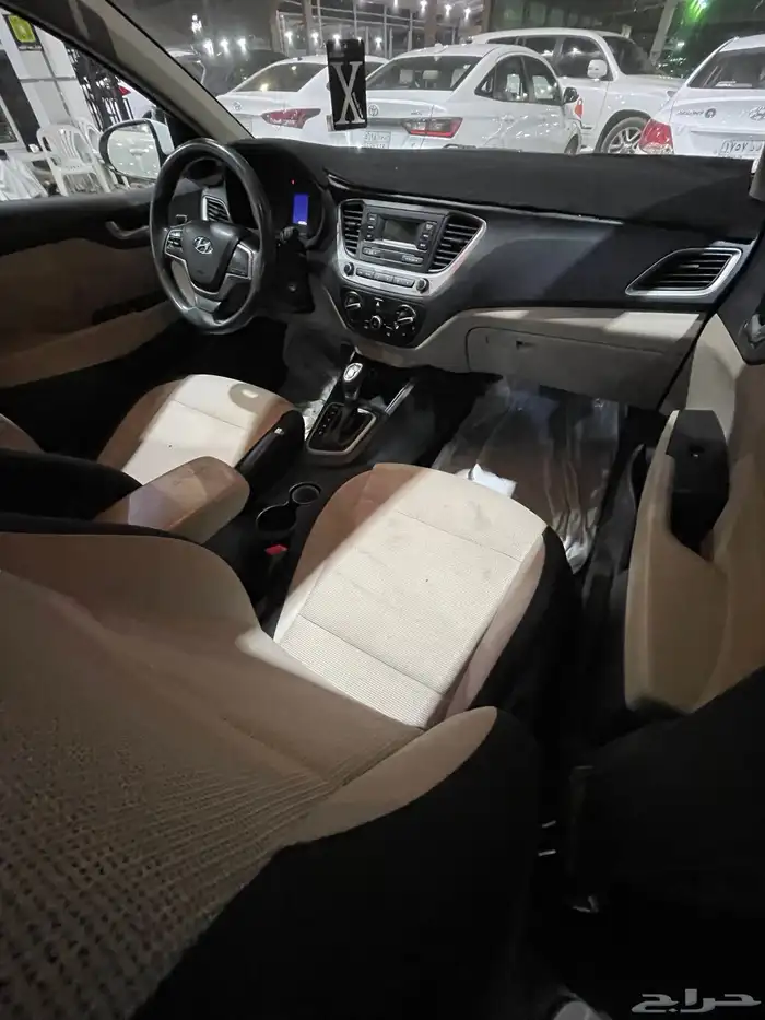 للبيع اكسنت 2019 38