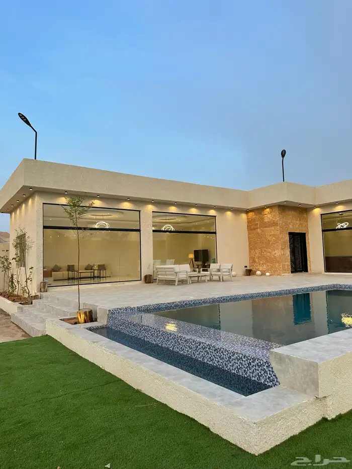 استراحه فاخره بالعمارية مساحة 2000 متر للايجار السنوي 1