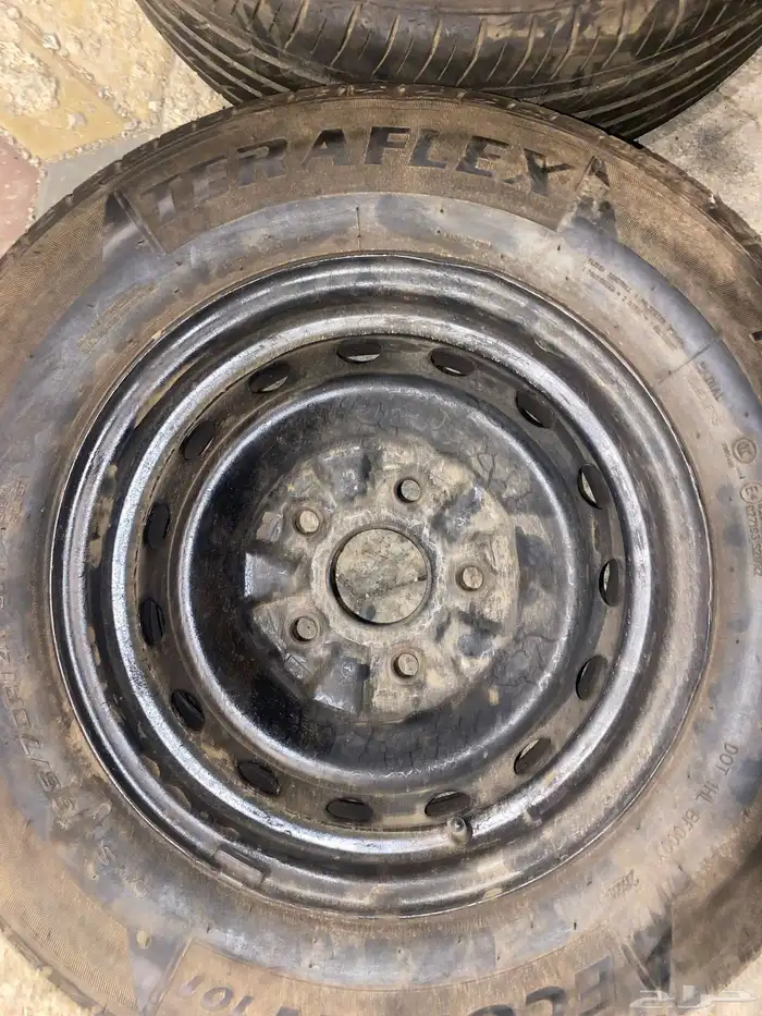 للبيع اربعه جنوط بدون الكفرات مقاس 14 تركب على الكرسيدا 2