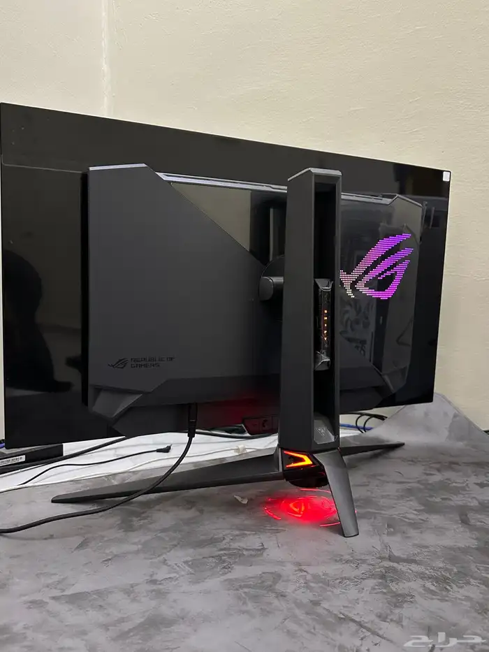 للبيع شاشة العاب اسوس روق سويفت OLED 2