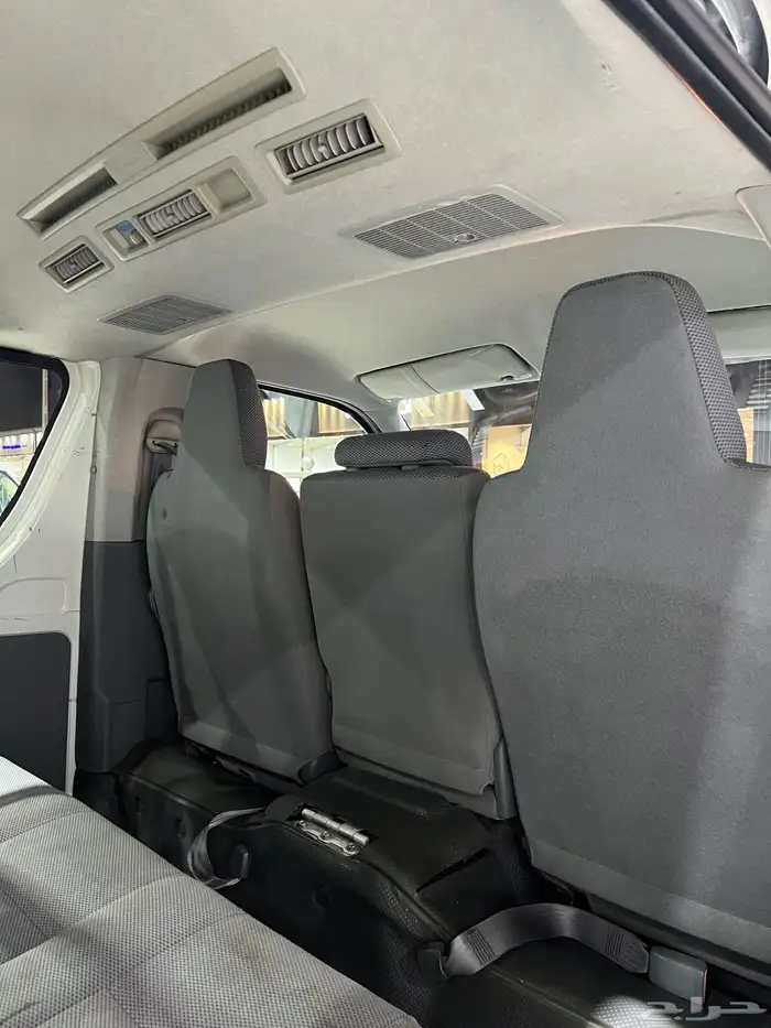 للبيع تويوتا هايس موديل 2007 بنزين (شبه أصفار) مخزن 20