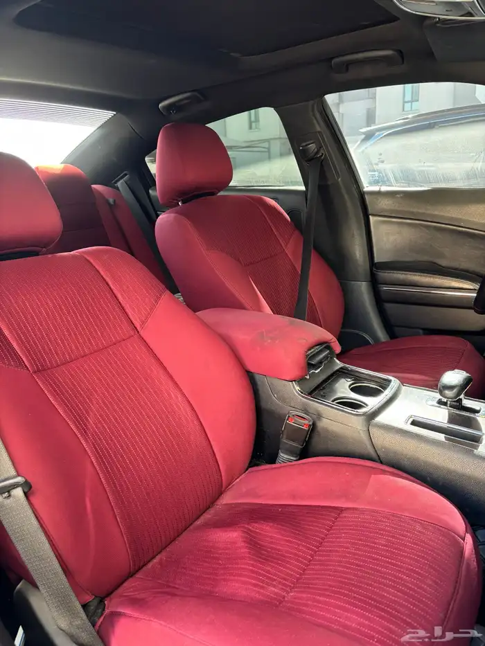 تشارجر 2013 نظيف السيارة للمستخدم فقط 8