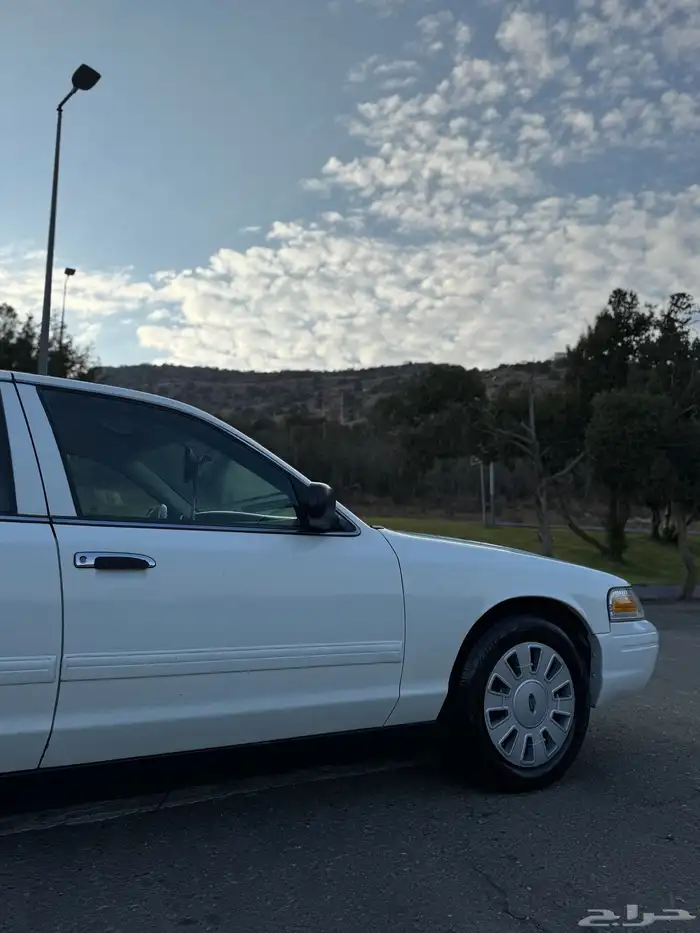 فورد فكتوريا 9