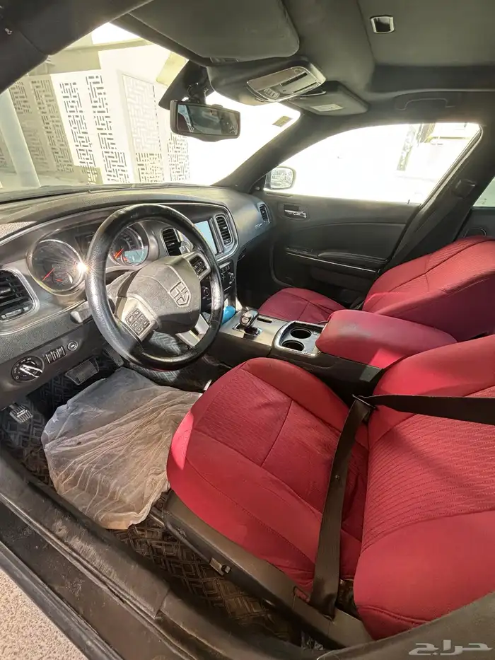 تشارجر 2013 نظيف السيارة للمستخدم فقط 6