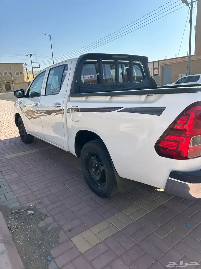 هايلكس 2020 GLXبنزين ممشي 260 بدي متحركات شرط استماره جديده 3