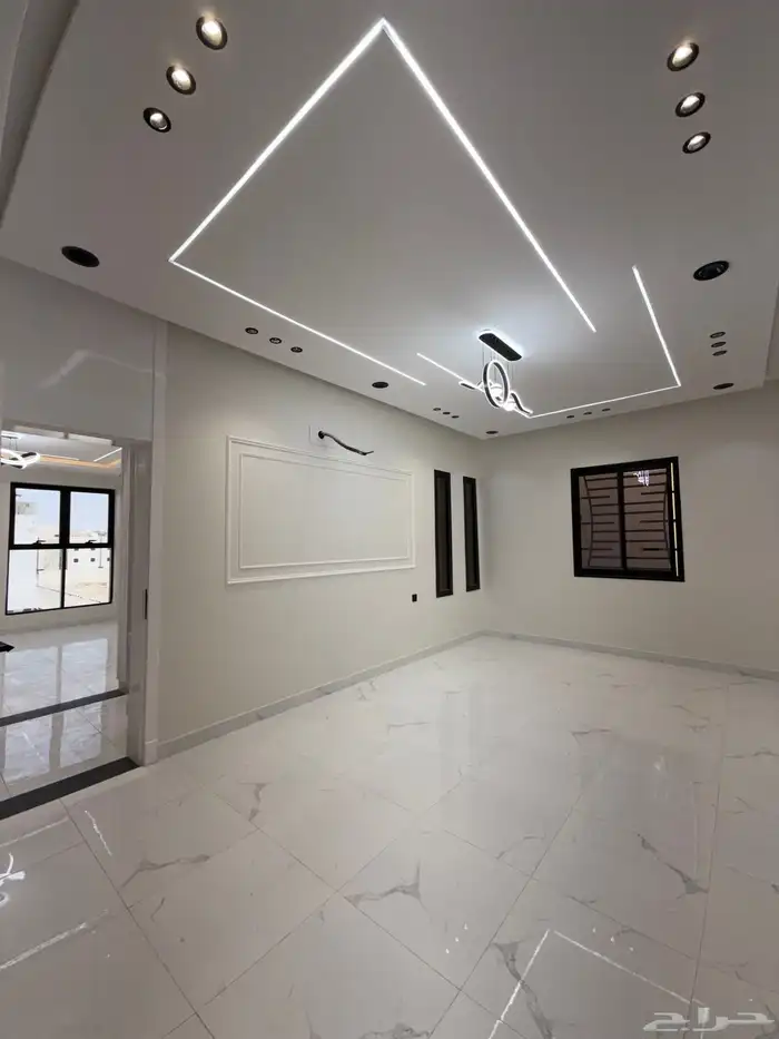 للبيع بحي الضيافة شقق أرضي وعلوي بسطح موقع كامل الخدمات 33