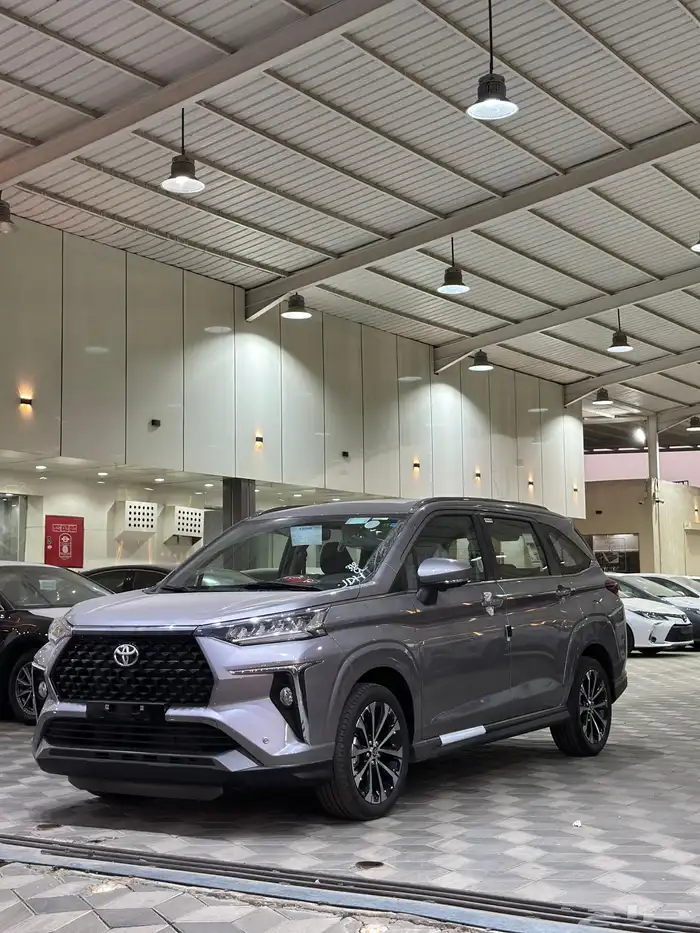 تويوتا فيلوز GLX-2025 بأفضل الأسعار والعروض 1