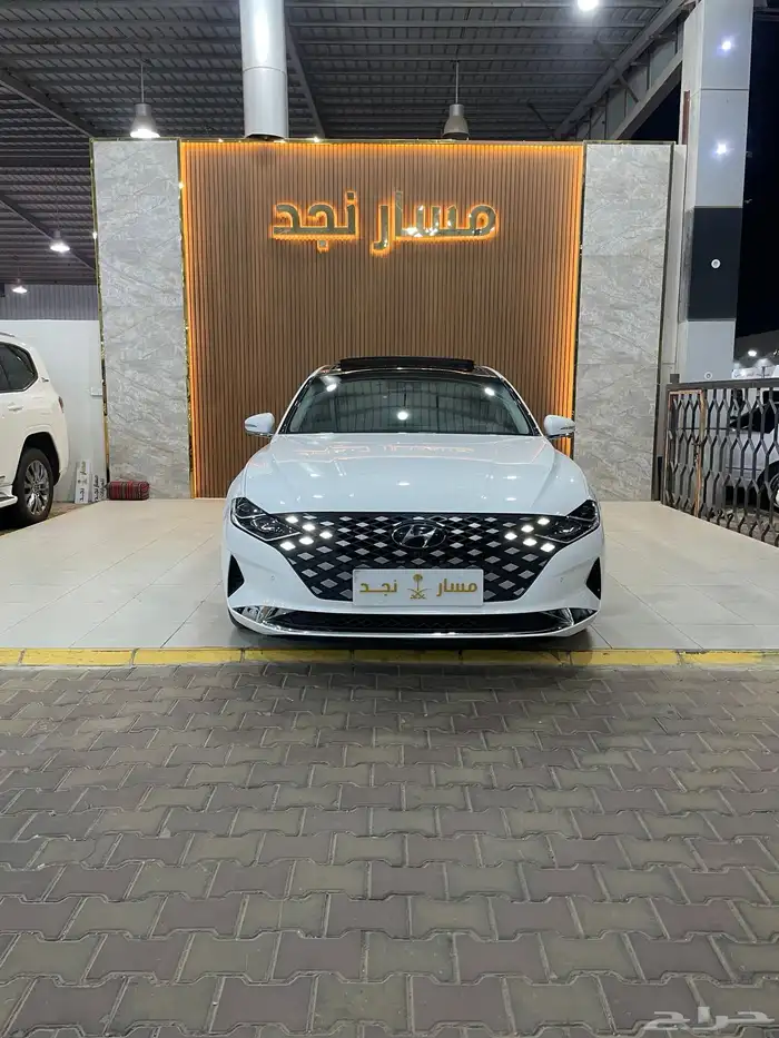 ازيرا موديل 2023 فل كامل 0