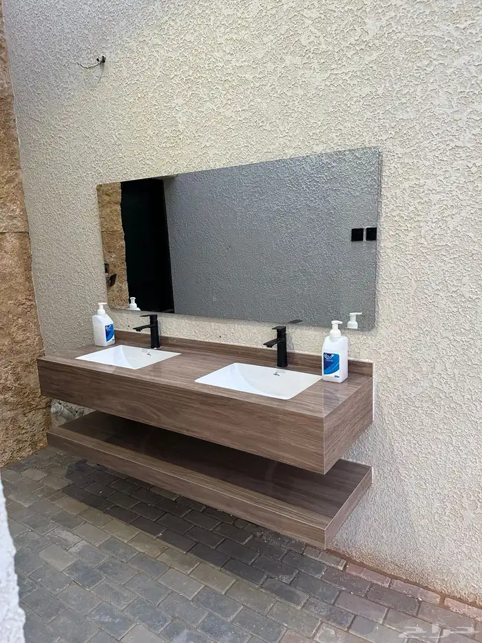 استراحه فاخره بالعمارية مساحة 2000 متر للايجار السنوي 19