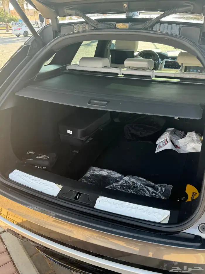 رنج روفر فيلار R Daynamic 16