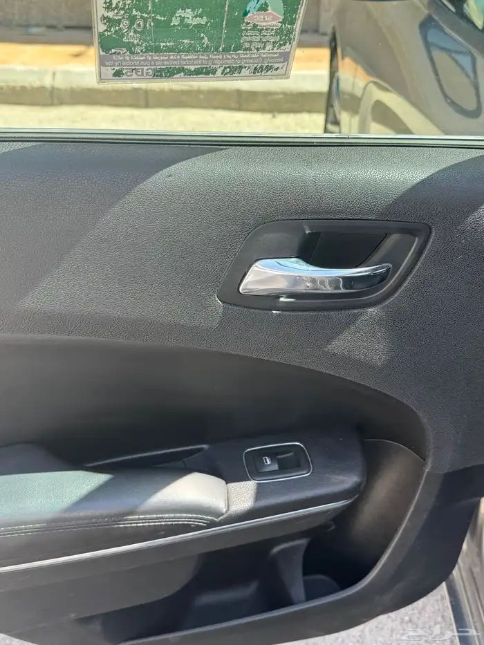 للبيع دوج تشارجر 2012 7