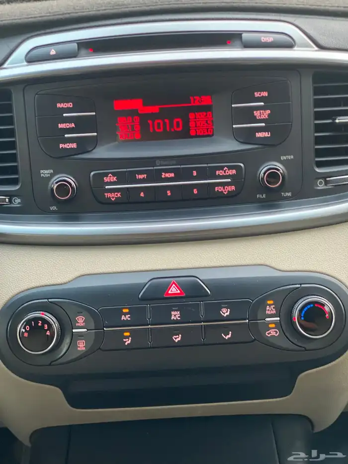 سورنتو 2017 نظيف جدا 21