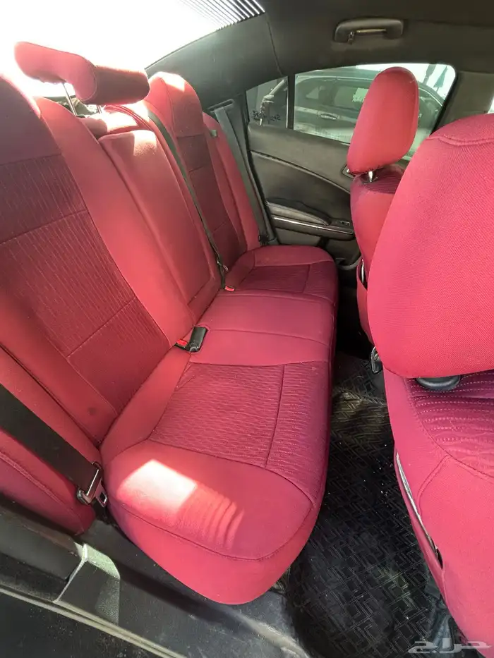 تشارجر 2013 نظيف السيارة للمستخدم فقط 9