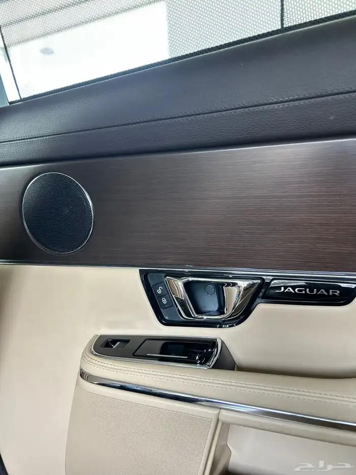 جاكوار LUXURY 2015 19