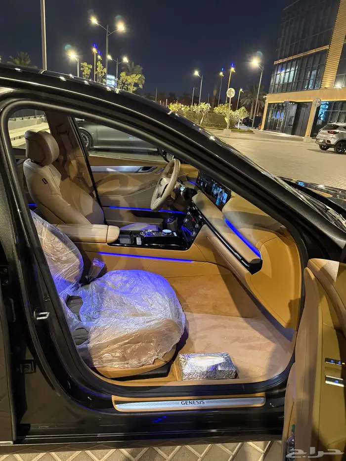 جينسس G80 2025 14