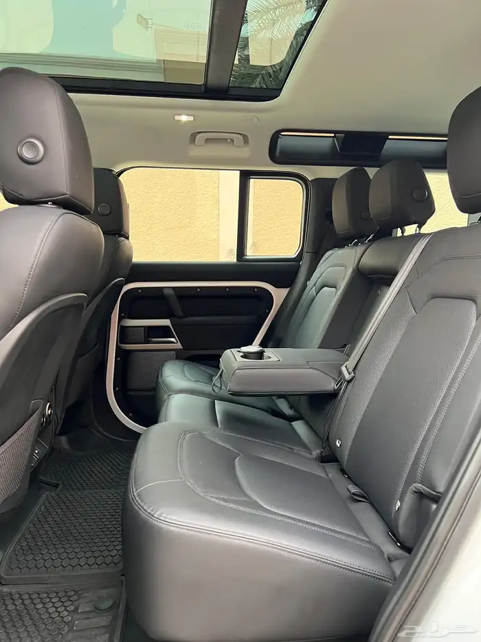 لاندروفر ديفيندر 110 ناغي 2023 ضمان وصيانه مجانيه 15