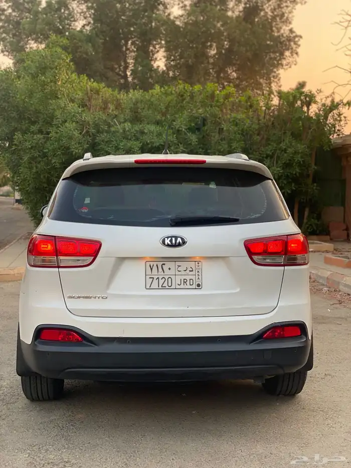 سورنتو 2017 نظيف جدا 10