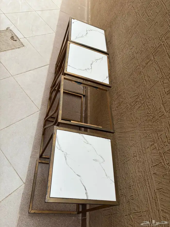 طاولة للبيع 0