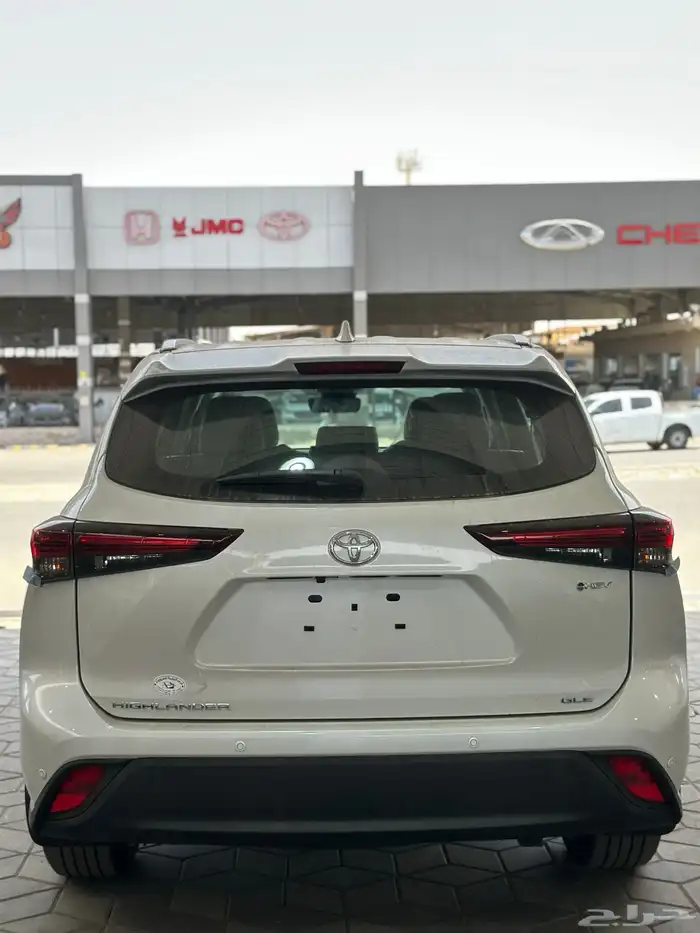 تويوتا هايلاندر GLE نص فل هايبرد الوان ابيض موديل 2025 5