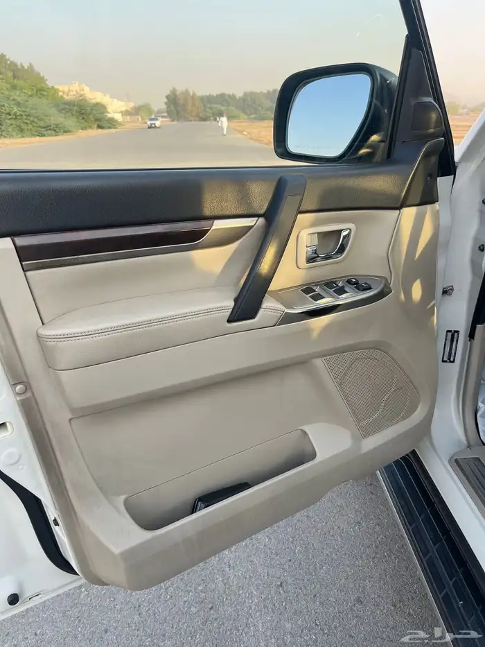 ميتسوبيشي باجيرو موديل 2016 4