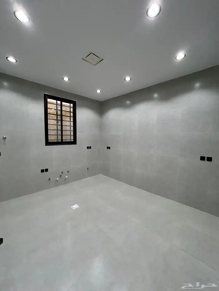 للبيع روف علوي بملحق مع مشب 8غرف 650الف 27