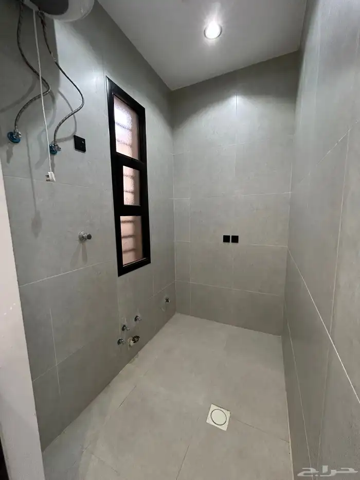 للبيع روف علوي بملحق مع مشب 8غرف 650الف 41