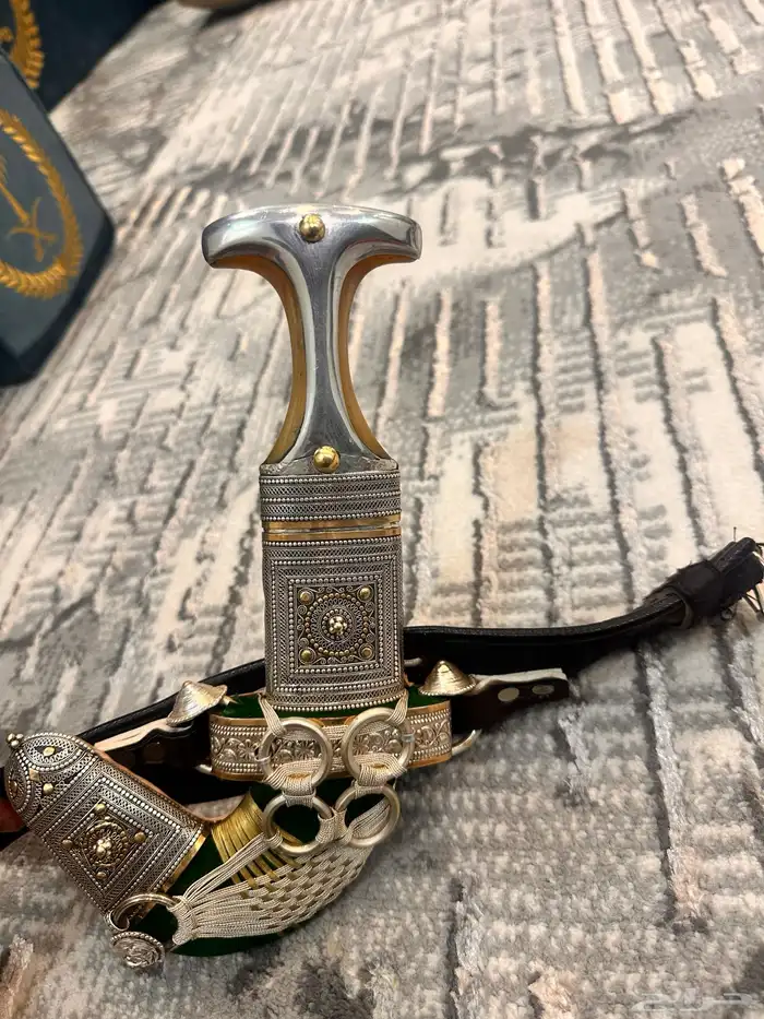 جنبيه قرن للبيع عمانيه 2