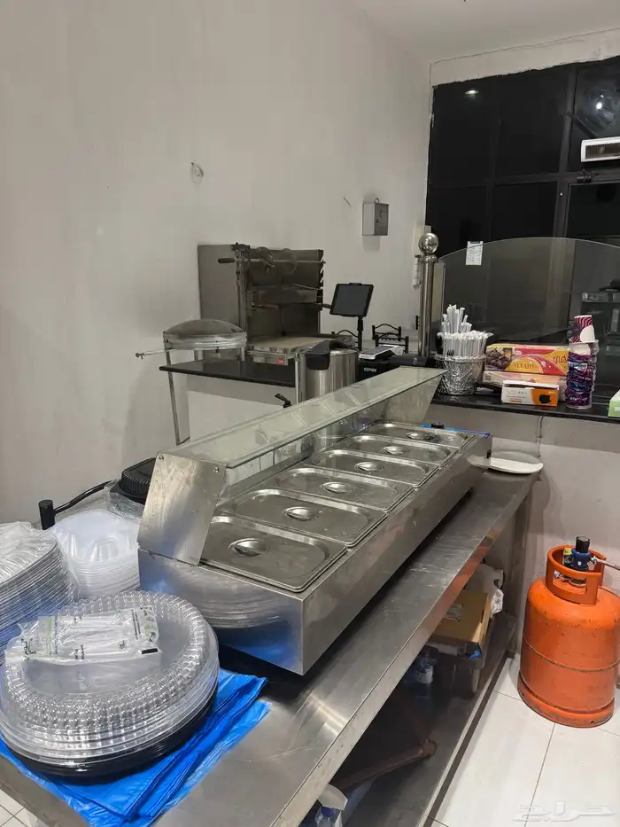 مطعم وجبات سريعه مجهز للتقبيل 5