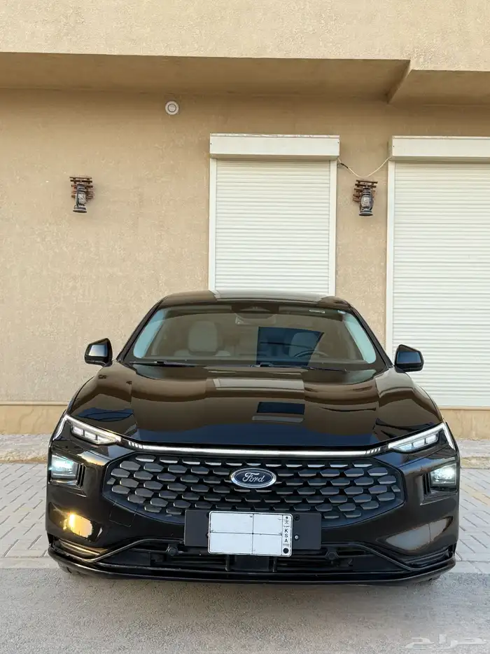 فورد تورس فل كامل تيتانيوم لون اسود 2023 سعودي بسعر مميز 1