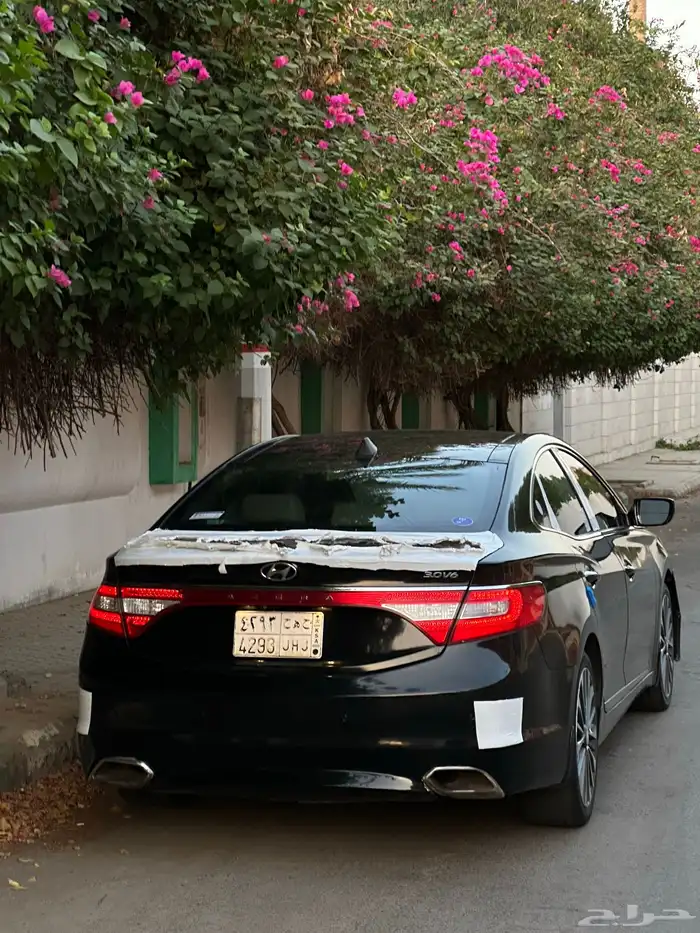 للبيع   أزيرا 2016 نظيفة ومعدلة بتعديلات خفيفة ومرتبة 1