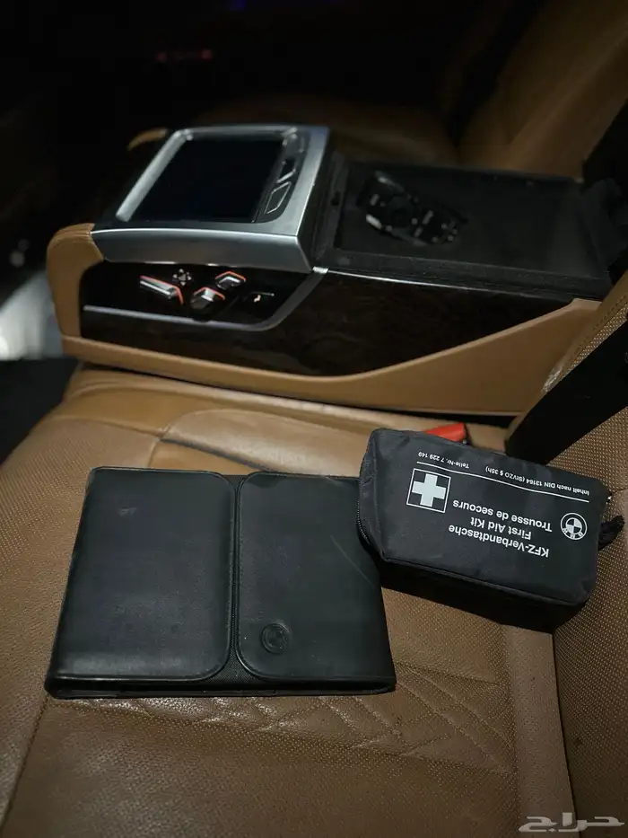 bmw 740li M بحالة الوكالة 19