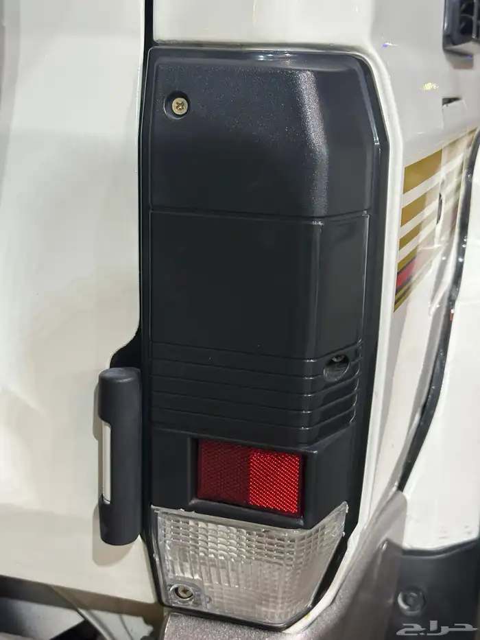 اسطبات وغطاء مع اسطبات صدام من 2017 وفوق 0