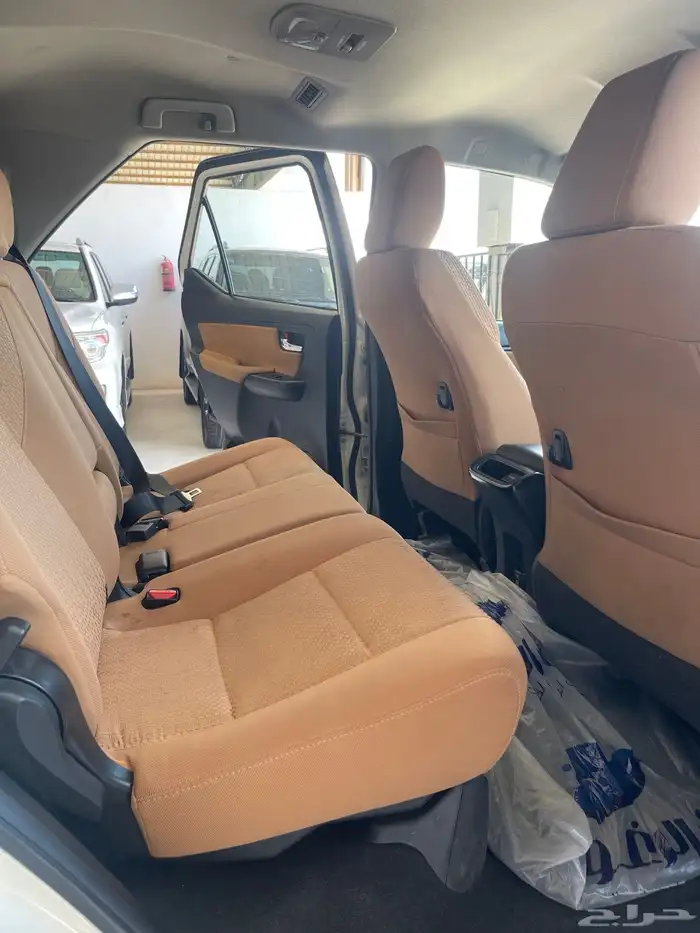 للبيع فورتشنرV4 2022(دبل) 7