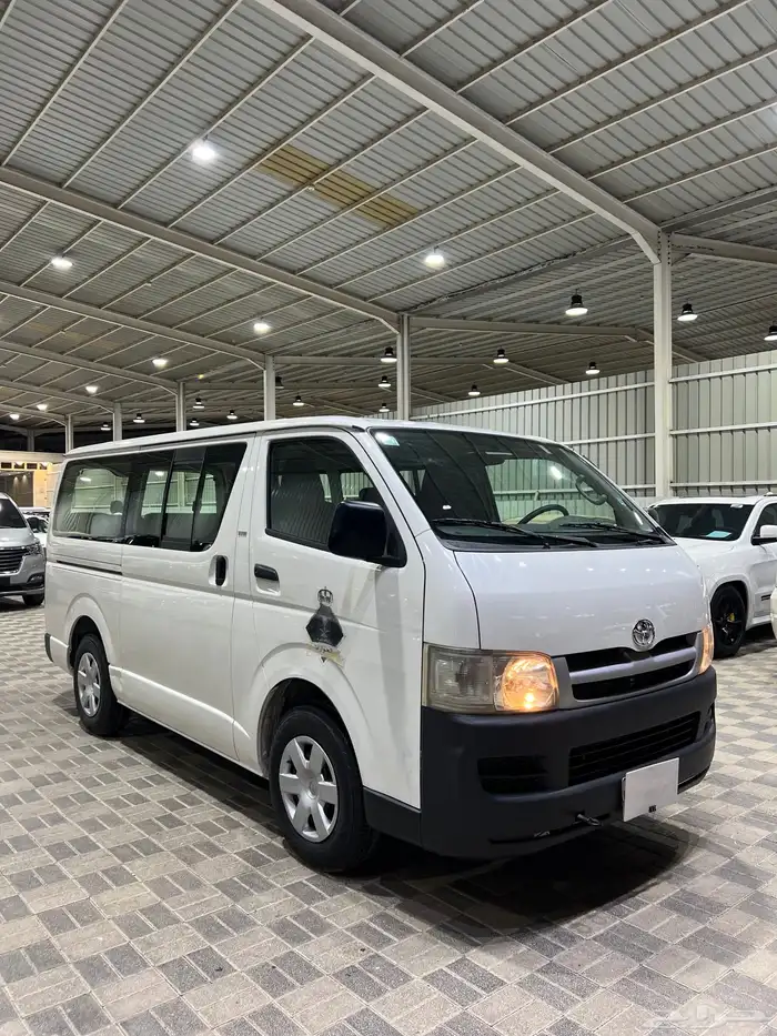 للبيع تويوتا هايس موديل 2007 بنزين (شبه أصفار) مخزن 0