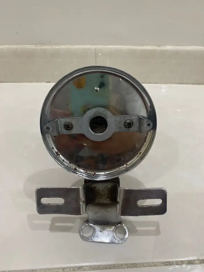 اصطب اصلي كامل غظى جنب صاروخ A100 3