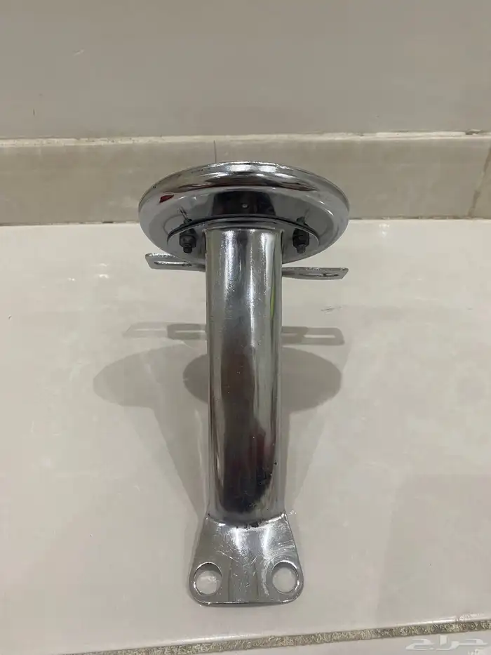 اصطب اصلي كامل غظى جنب صاروخ A100 4