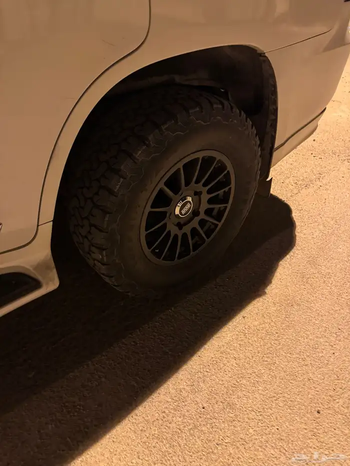 جنوط برايد خمس مسامير جنط مقاس17 مع كفرات حجريه 0