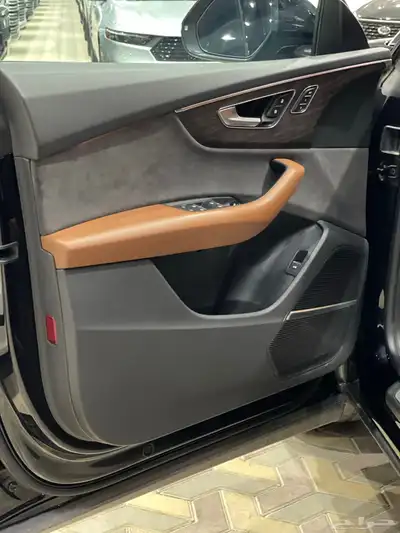 اودي Q8 s line سعودي 2020 اسود-جملي index