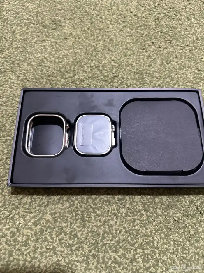 ساعة أرجوان شبيهة أبل 3