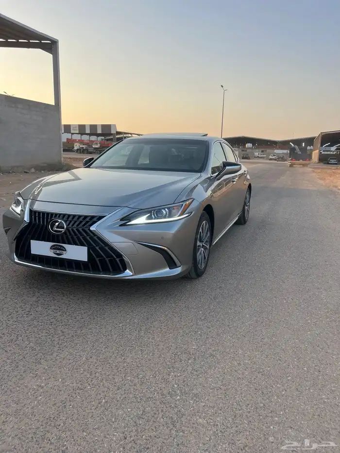 لكزس 350 اصفار 4