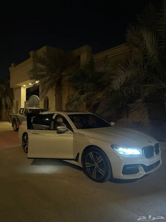 bmw 740li M بحالة الوكالة 13