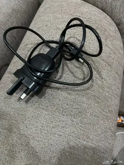 يجي معه شاحن index