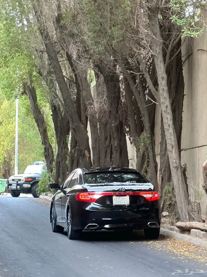 للبيع   أزيرا 2016 نظيفة ومعدلة بتعديلات خفيفة ومرتبة 16